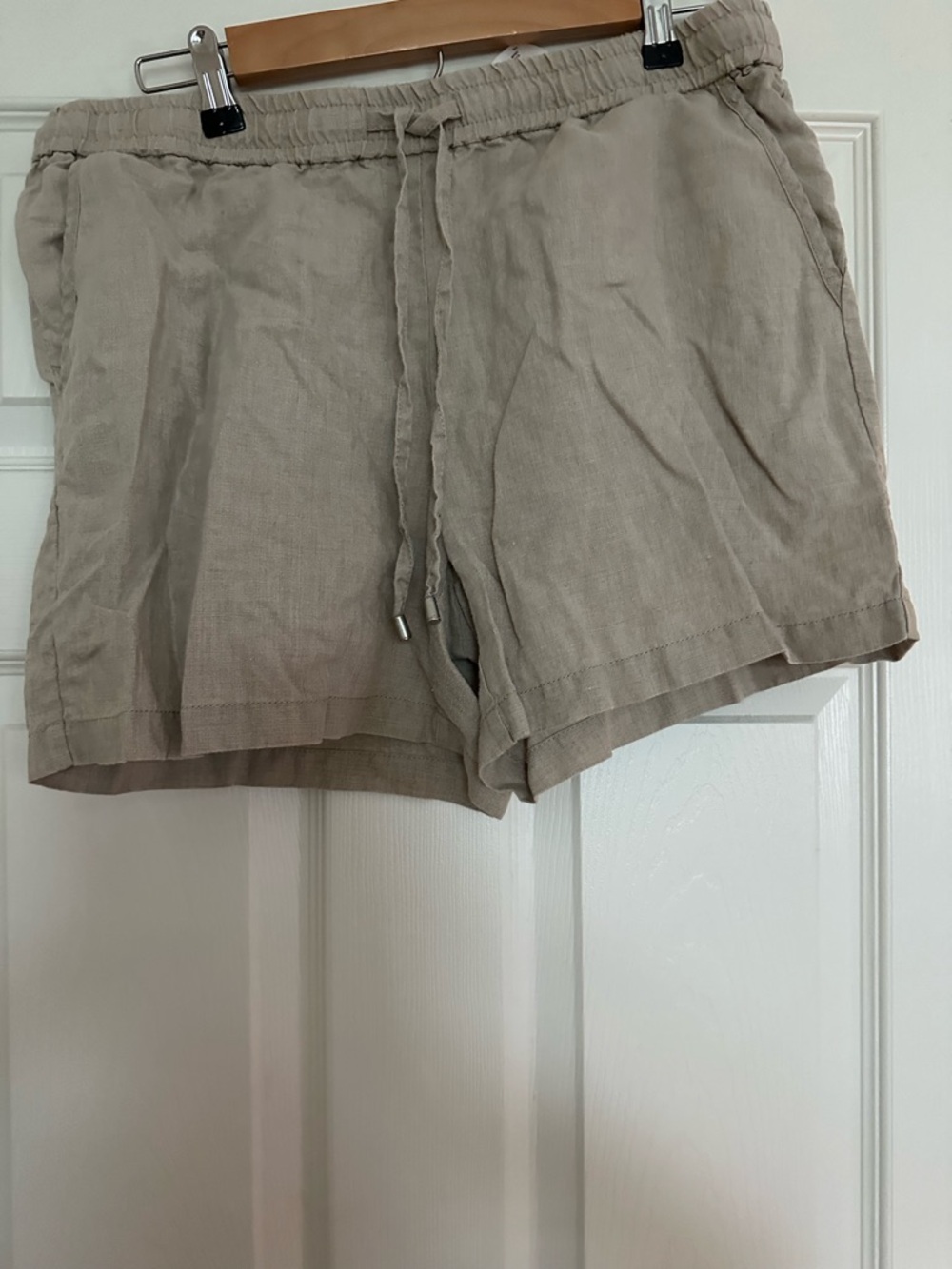 Tommy Bahama Linen Shorts — Taupe